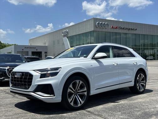2022 Audi Q8 55 Premium Plus