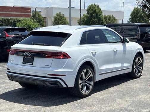 2022 Audi Q8 55 Premium Plus