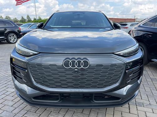 2025 Audi Q6 e-tron Premium Plus quattro