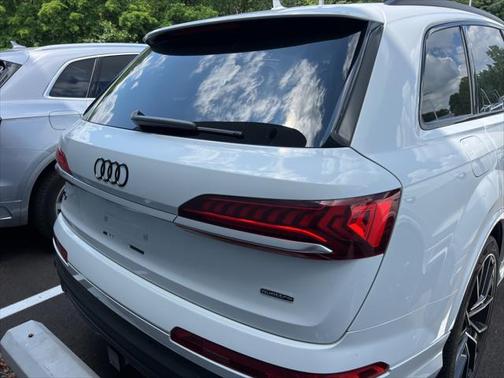 2021 Audi Q7 55 Prestige