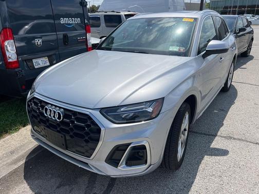 2022 Audi Q5 45 S line Premium Plus