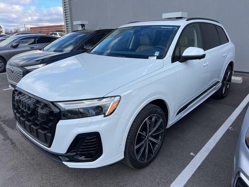 2025 Audi Q7 45 Premium Plus