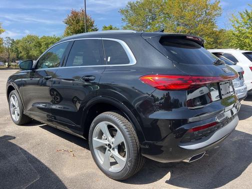 2025 Audi Q5 Premium Plus