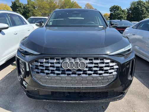2025 Audi Q5 Premium Plus
