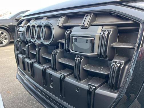 2026 Audi Q7 45 Premium Plus