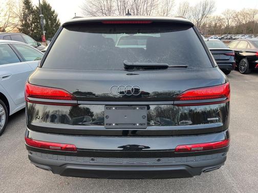 2026 Audi Q7 45 Premium Plus