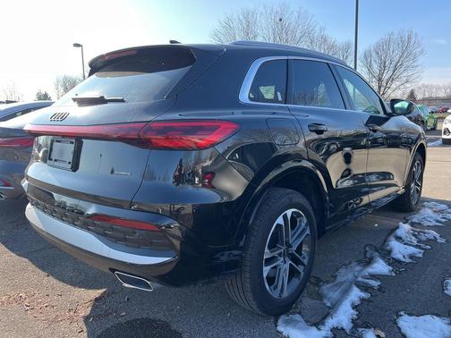 2025 Audi Q5 Premium Plus TFSI quattro S tronic