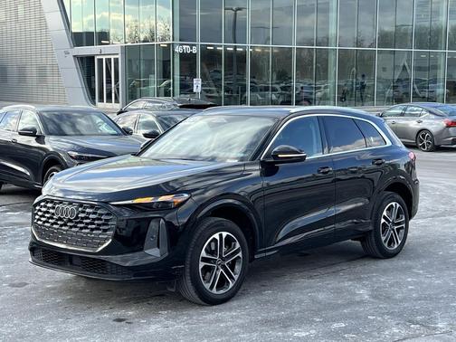 2025 Audi Q5 Premium TFSI quattro S tronic