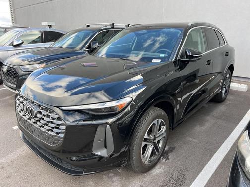 2025 Audi Q5 Premium TFSI quattro S tronic