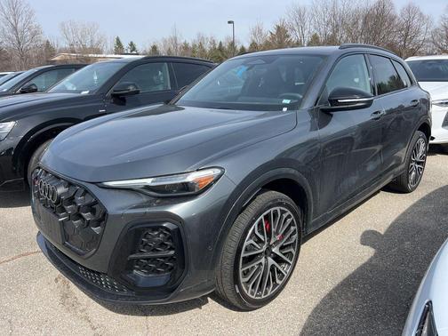 Daytona Gray Pearl Effect 2026 Audi SQ5 3.0T Premium Plus