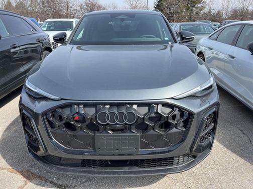 Daytona Gray Pearl Effect 2026 Audi SQ5 3.0T Premium Plus