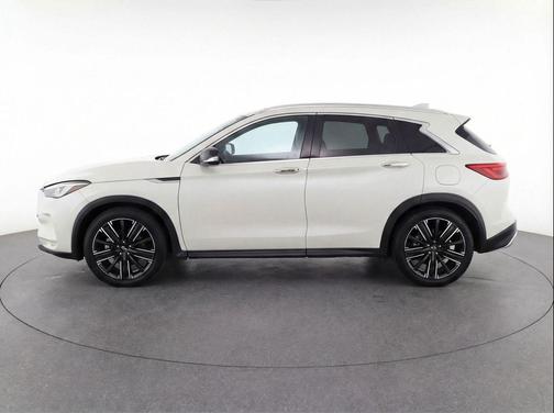 2022 INFINITI QX50 LUXE AWD