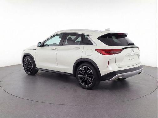 2022 INFINITI QX50 LUXE AWD