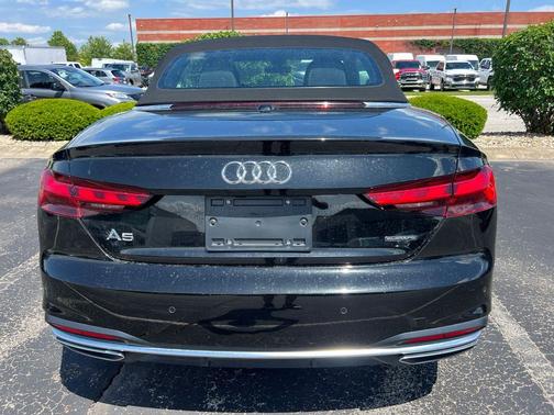 Mythos Black Metallic/Black Roof 2022 Audi A5 45 Prestige