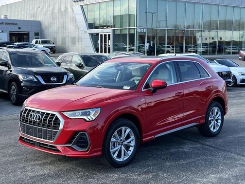 2025 Audi Q3 Premium 45 TFSI S line quattro Tiptronic