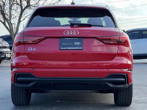 2025 Audi Q3 Premium 45 TFSI S line quattro Tiptronic