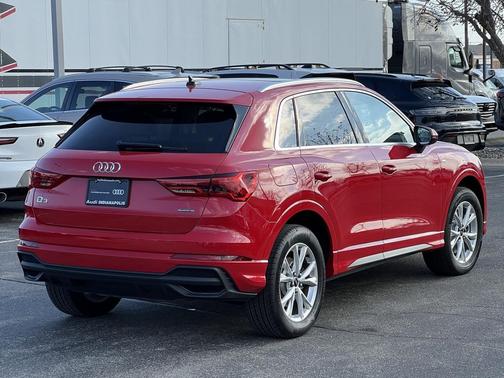 2025 Audi Q3 Premium 45 TFSI S line quattro Tiptronic