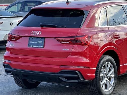 2025 Audi Q3 Premium 45 TFSI S line quattro Tiptronic