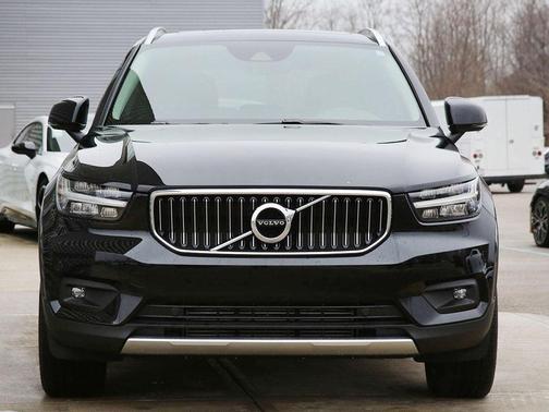 Photo 3 of 65 of 2021 Volvo XC40 T5 Inscription