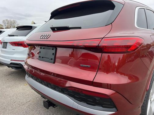 2025 Audi Q5 Premium Plus TFSI quattro S tronic