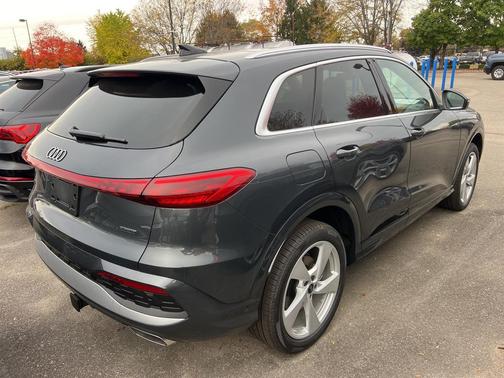 2025 Audi Q5 Premium Plus TFSI quattro S tronic