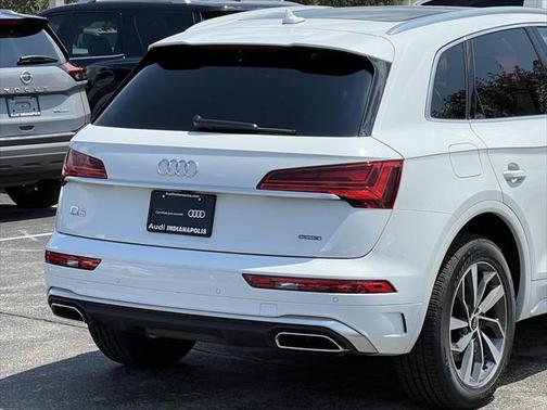 2022 Audi Q5 45 S line Premium Plus