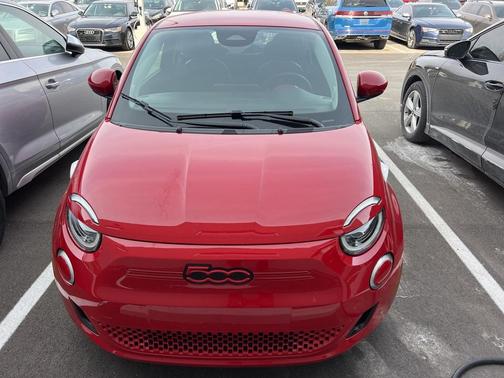 2024 FIAT 500e INSPI(RED) FWD
