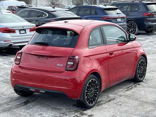 2024 FIAT 500e INSPI(RED) FWD