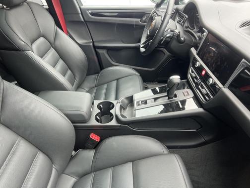 2023 Porsche Macan GTS