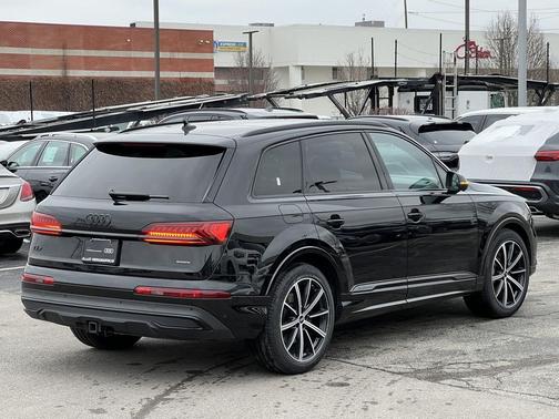 2023 Audi Q7 55 Prestige