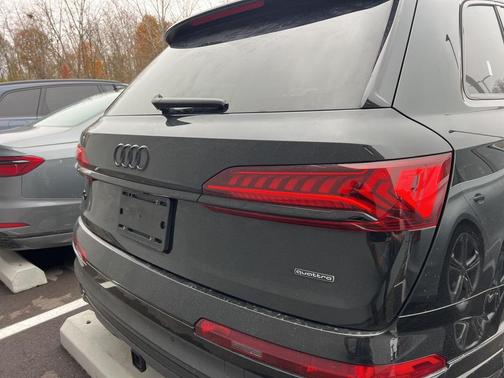 2023 Audi Q7 55 Prestige