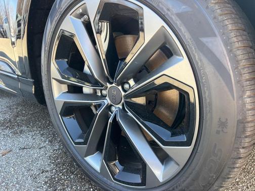 2026 Audi Q7 55 Premium Plus