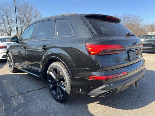 2026 Audi Q7 55 Premium Plus