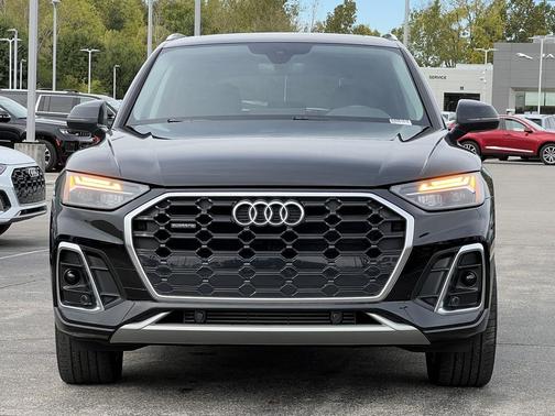 2023 Audi Q5 45 S line Premium