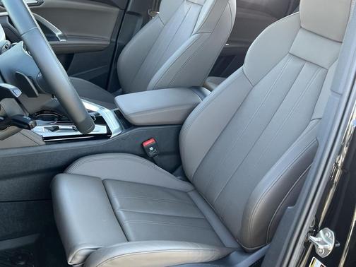 2025 Audi Q5 Premium Plus TFSI quattro S tronic