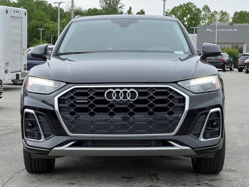 Mythos Black Metallic 2023 Audi Q5 45 S line Premium Plus