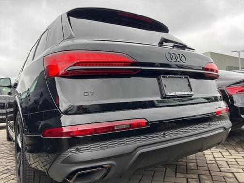 2025 Audi Q7 55 Premium Plus