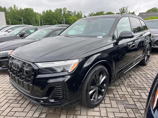 2025 Audi Q7 55 Premium Plus