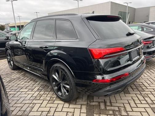 2025 Audi Q7 55 Premium Plus