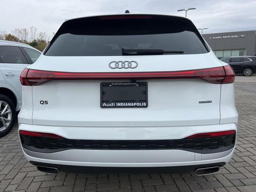2025 Audi Q5 Premium TFSI quattro S tronic