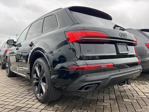 2025 Audi Q7 55 Prestige