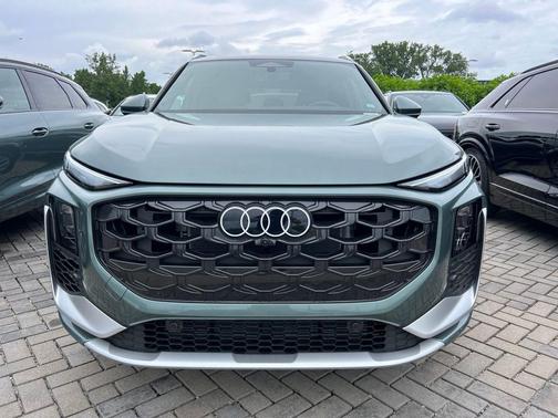 Sage Green Metallic 2026 Audi Q3 TFSI quattro S tronic