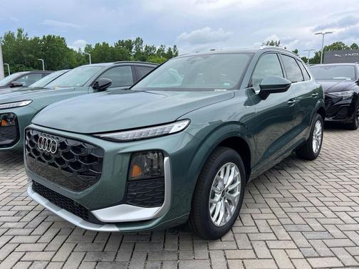 Sage Green Metallic 2026 Audi Q3 TFSI quattro S tronic