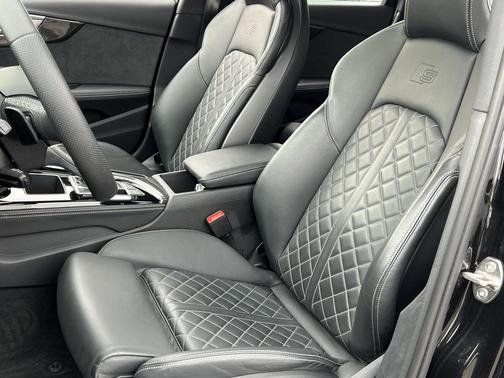 2024 Audi S4 Premium Plus TFSI quattro Tiptronic