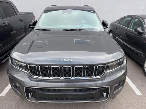 2022 Jeep Grand Cherokee Overland