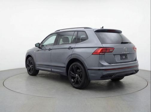 Platinum Gray Metallic 2024 Volkswagen Tiguan 2.0T SE R-Line Black 4MOTION