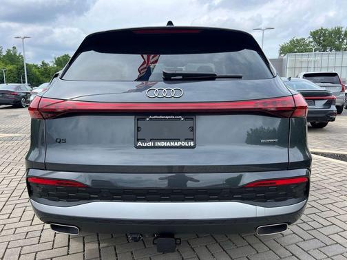 Tambora Gray Metallic 2026 Audi Q5 Premium Plus TFSI quattro S tronic