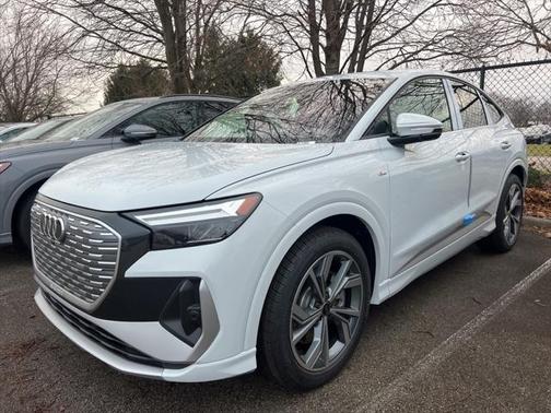 2025 Audi Q4 e-tron Premium