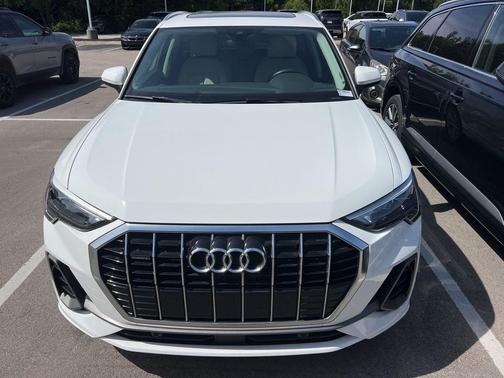 Ibis White 2022 Audi Q3 45 S line Premium