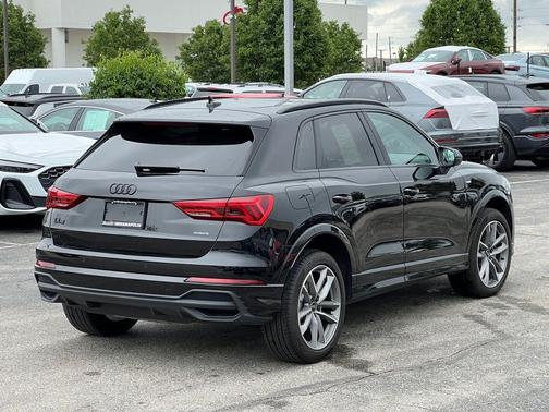 Mythos Black Metallic 2025 Audi Q3 Premium 45 TFSI S line quattro Tiptronic